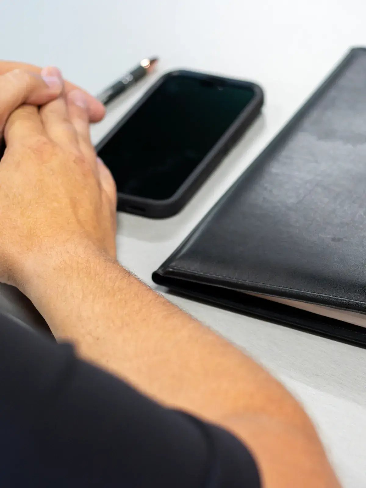 person hands phone kaysun binder
